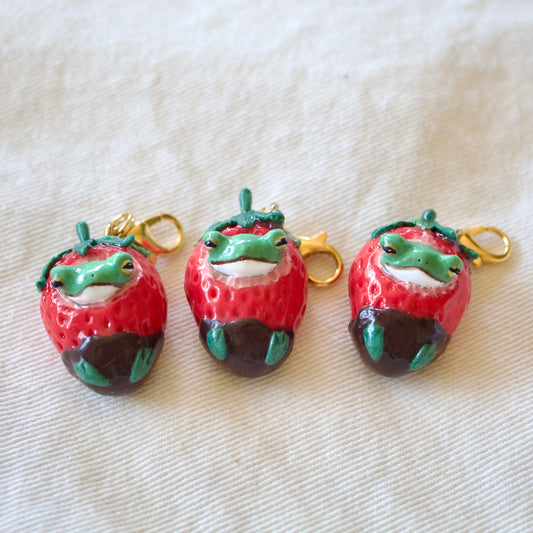 "Sticky Situation" - Handmade clay charm